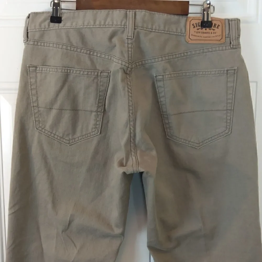 Levi's signature tan five pocket straight leg jean